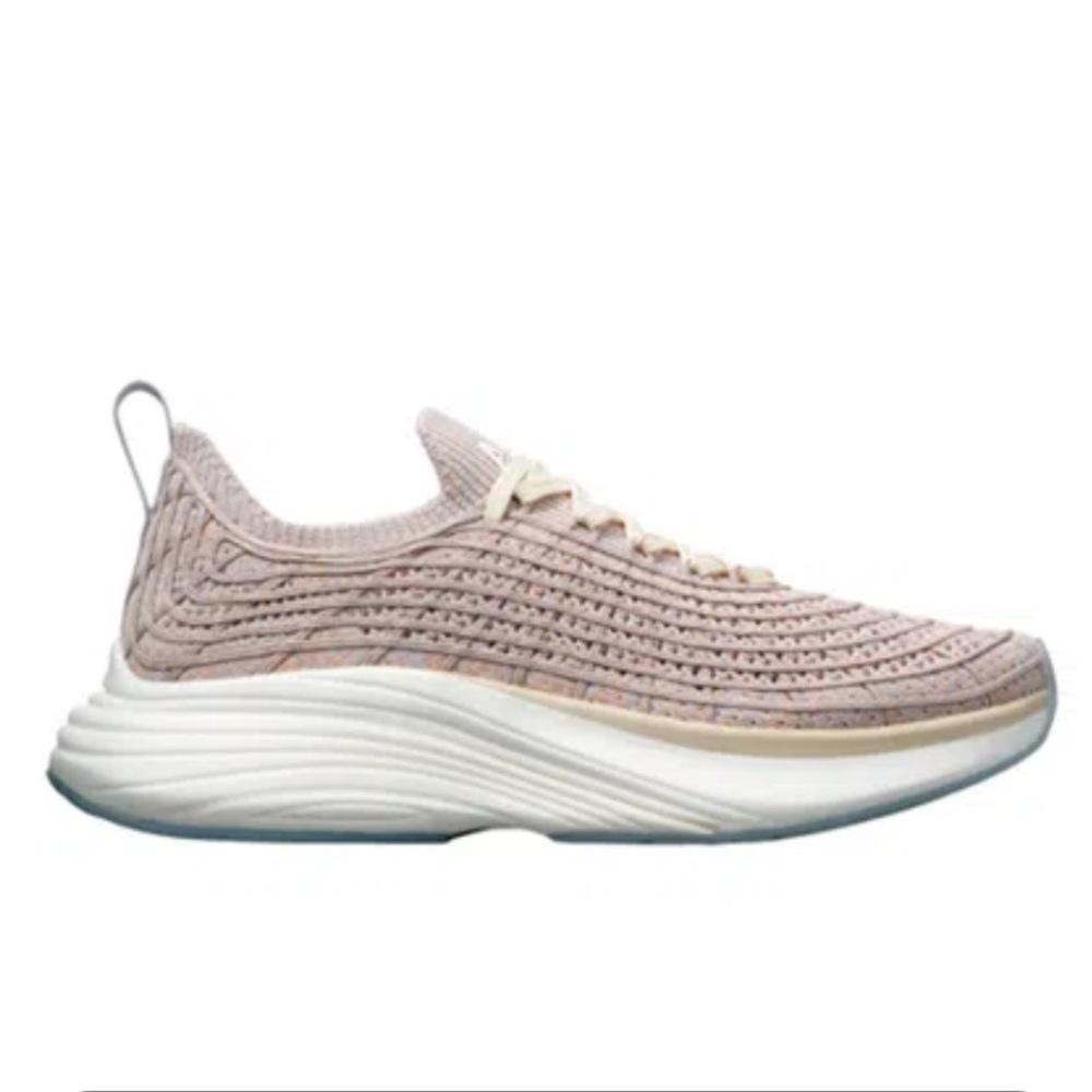 APL size 8 Techloom zipline shoes